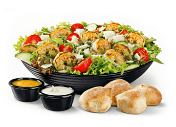 Black Tiger Salat mit Basilikumpesto